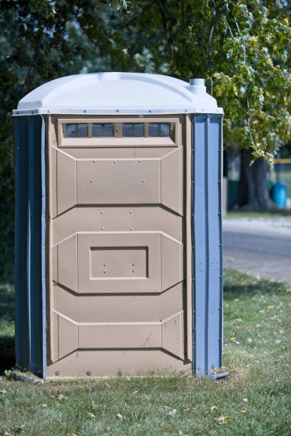 Best Luxury portable toilet rental  in Normal, IL